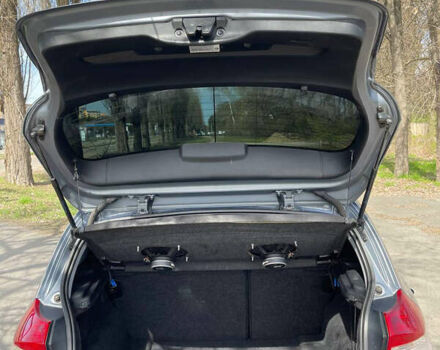 Серый БМВ 1 Серия, объемом двигателя 2 л и пробегом 230 тыс. км за 5500 $, фото 4 на Automoto.ua