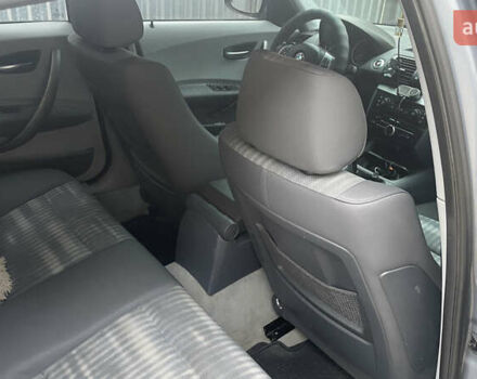 Серый БМВ 1 Серия, объемом двигателя 2 л и пробегом 283 тыс. км за 6300 $, фото 12 на Automoto.ua