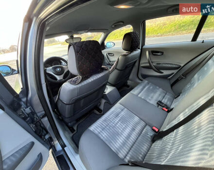 Серый БМВ 1 Серия, объемом двигателя 2 л и пробегом 241 тыс. км за 6000 $, фото 16 на Automoto.ua