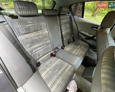 БМВ 1 Серия 2005 в Одессе на Automoto.ua Серый БМВ 1 Серия, объемом двигателя 2 л и пробегом 220 тыс. км за 5500 $, фото 10 на Automoto.ua