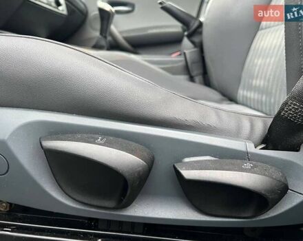 Сірий БМВ 1 Серія, об'ємом двигуна 2 л та пробігом 293 тис. км за 5390 $, фото 18 на Automoto.ua