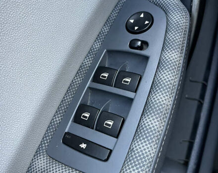 Серый БМВ 1 Серия, объемом двигателя 2 л и пробегом 241 тыс. км за 6000 $, фото 30 на Automoto.ua