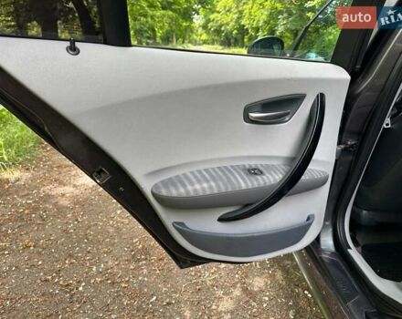 БМВ 1 Серия 2005 в Одессе на Automoto.ua Серый БМВ 1 Серия, объемом двигателя 2 л и пробегом 220 тыс. км за 5500 $, фото 8 на Automoto.ua