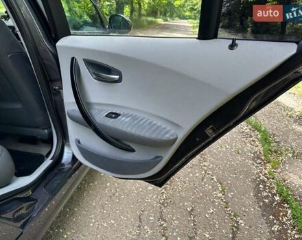 БМВ 1 Серия 2005 в Одессе на Automoto.ua Серый БМВ 1 Серия, объемом двигателя 2 л и пробегом 220 тыс. км за 5500 $, фото 9 на Automoto.ua