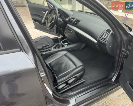 Серый БМВ 1 Серия, объемом двигателя 2 л и пробегом 260 тыс. км за 5700 $, фото 9 на Automoto.ua