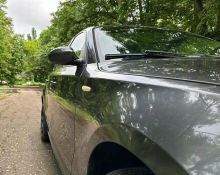БМВ 1 Серия 2005 в Одессе на Automoto.ua Серый БМВ 1 Серия, объемом двигателя 2 л и пробегом 220 тыс. км за 5500 $, фото 3 на Automoto.ua