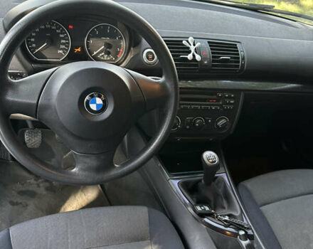 Серый БМВ 1 Серия, объемом двигателя 2 л и пробегом 245 тыс. км за 5000 $, фото 7 на Automoto.ua