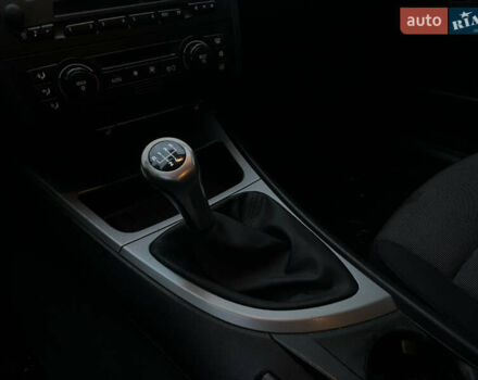 БМВ 1 Серия 2005 в Харькове на Automoto.ua Серый БМВ 1 Серия, объемом двигателя 1.6 л и пробегом 348 тыс. км за 4500 $, фото 24 на Automoto.ua