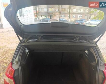 Сірий БМВ 1 Серія, об'ємом двигуна 2 л та пробігом 257 тис. км за 5000 $, фото 7 на Automoto.ua