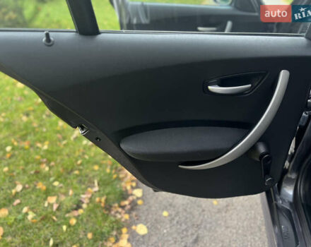 Серый БМВ 1 Серия, объемом двигателя 2 л и пробегом 203 тыс. км за 6950 $, фото 28 на Automoto.ua