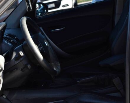 Серый БМВ 1 Серия, объемом двигателя 2 л и пробегом 251 тыс. км за 6999 $, фото 7 на Automoto.ua