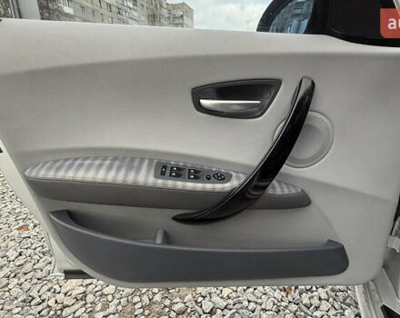 Серый БМВ 1 Серия, объемом двигателя 2 л и пробегом 192 тыс. км за 7000 $, фото 14 на Automoto.ua