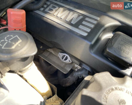 Серый БМВ 1 Серия, объемом двигателя 2 л и пробегом 280 тыс. км за 7000 $, фото 14 на Automoto.ua