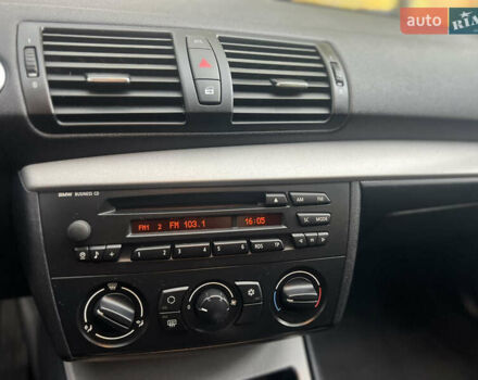 Серый БМВ 1 Серия, объемом двигателя 2 л и пробегом 203 тыс. км за 6950 $, фото 22 на Automoto.ua