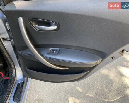 Серый БМВ 1 Серия, объемом двигателя 2 л и пробегом 280 тыс. км за 7000 $, фото 10 на Automoto.ua