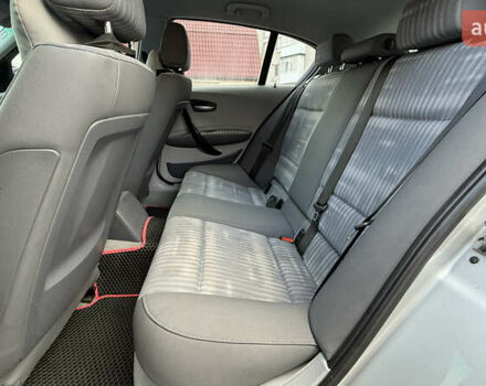 Серый БМВ 1 Серия, объемом двигателя 2 л и пробегом 192 тыс. км за 7000 $, фото 20 на Automoto.ua