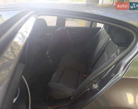 Сірий БМВ 1 Серія, об'ємом двигуна 2 л та пробігом 257 тис. км за 5000 $, фото 9 на Automoto.ua