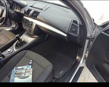 Серый БМВ 1 Серия, объемом двигателя 2 л и пробегом 239 тыс. км за 6300 $, фото 6 на Automoto.ua