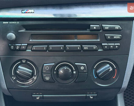 Серый БМВ 1 Серия, объемом двигателя 2 л и пробегом 192 тыс. км за 7000 $, фото 23 на Automoto.ua