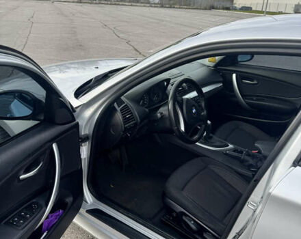 Серый БМВ 1 Серия, объемом двигателя 2 л и пробегом 195 тыс. км за 7800 $, фото 17 на Automoto.ua