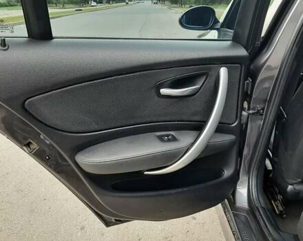 Серый БМВ 1 Серия, объемом двигателя 2 л и пробегом 170 тыс. км за 8000 $, фото 9 на Automoto.ua