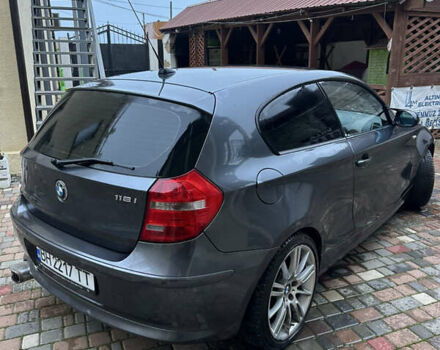 Сірий БМВ 1 Серія, об'ємом двигуна 2 л та пробігом 113 тис. км за 6100 $, фото 3 на Automoto.ua