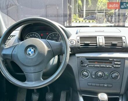 Серый БМВ 1 Серия, объемом двигателя 1.6 л и пробегом 309 тыс. км за 5200 $, фото 18 на Automoto.ua