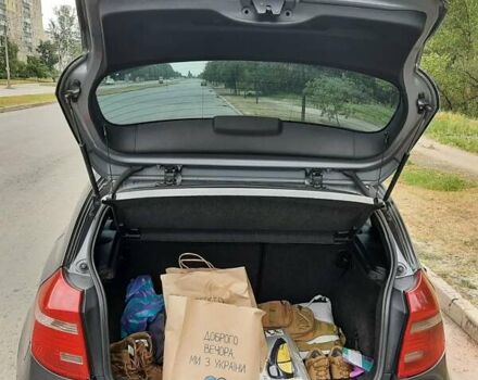 Серый БМВ 1 Серия, объемом двигателя 2 л и пробегом 170 тыс. км за 8000 $, фото 6 на Automoto.ua