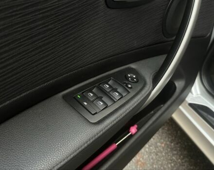 Серый БМВ 1 Серия, объемом двигателя 1.6 л и пробегом 270 тыс. км за 6700 $, фото 10 на Automoto.ua