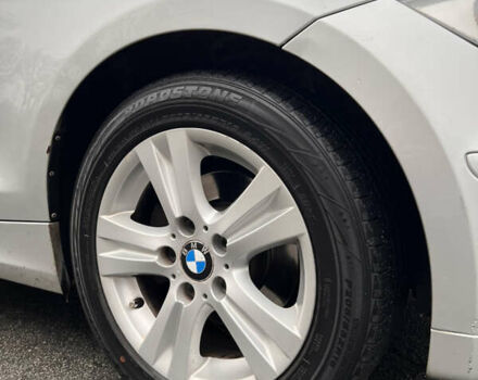 Серый БМВ 1 Серия, объемом двигателя 2 л и пробегом 312 тыс. км за 6200 $, фото 9 на Automoto.ua