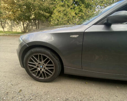 Серый БМВ 1 Серия, объемом двигателя 2 л и пробегом 170 тыс. км за 6800 $, фото 7 на Automoto.ua