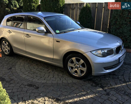 БМВ 1 Серия 2009 в Ужгороде на Automoto.ua Серый БМВ 1 Серия, объемом двигателя 2 л и пробегом 200 тыс. км за 5500 $, фото 3 на Automoto.ua
