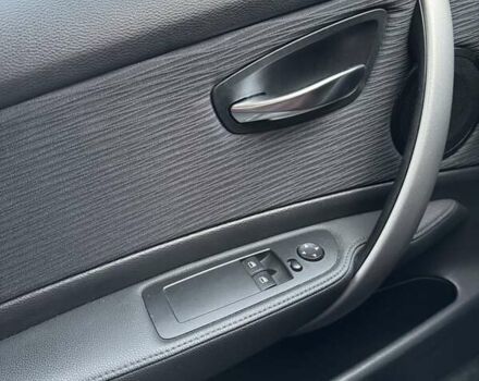 Серый БМВ 1 Серия, объемом двигателя 2 л и пробегом 307 тыс. км за 9500 $, фото 16 на Automoto.ua