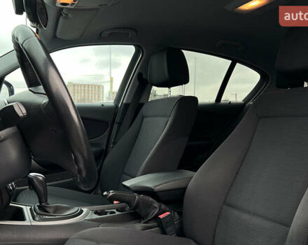 Серый БМВ 1 Серия, объемом двигателя 2 л и пробегом 117 тыс. км за 7650 $, фото 6 на Automoto.ua