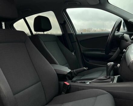 Серый БМВ 1 Серия, объемом двигателя 2 л и пробегом 117 тыс. км за 7650 $, фото 16 на Automoto.ua