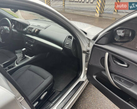 Серый БМВ 1 Серия, объемом двигателя 2 л и пробегом 200 тыс. км за 7550 $, фото 63 на Automoto.ua