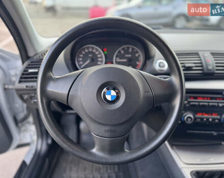 Серый БМВ 1 Серия, объемом двигателя 2 л и пробегом 220 тыс. км за 7400 $, фото 34 на Automoto.ua