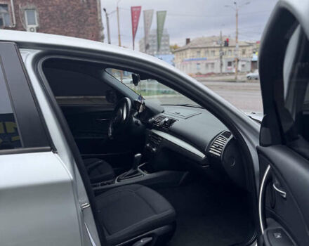 Серый БМВ 1 Серия, объемом двигателя 2 л и пробегом 220 тыс. км за 8500 $, фото 9 на Automoto.ua