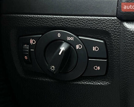 Серый БМВ 1 Серия, объемом двигателя 2 л и пробегом 117 тыс. км за 7650 $, фото 15 на Automoto.ua