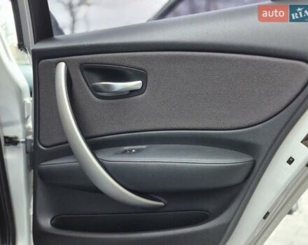 Серый БМВ 1 Серия, объемом двигателя 2 л и пробегом 209 тыс. км за 9500 $, фото 14 на Automoto.ua