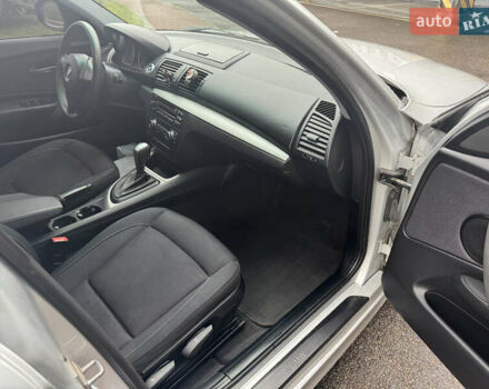 Серый БМВ 1 Серия, объемом двигателя 2 л и пробегом 200 тыс. км за 7550 $, фото 62 на Automoto.ua