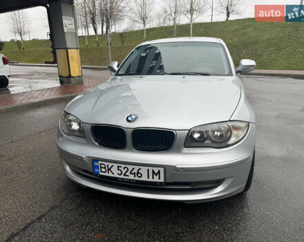 Серый БМВ 1 Серия, объемом двигателя 2 л и пробегом 200 тыс. км за 7550 $, фото 37 на Automoto.ua
