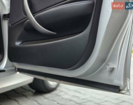 Серый БМВ 1 Серия, объемом двигателя 2 л и пробегом 209 тыс. км за 9500 $, фото 13 на Automoto.ua