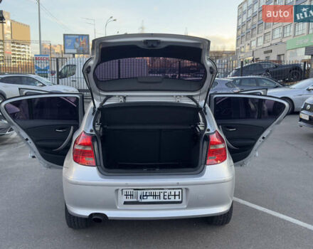 Серый БМВ 1 Серия, объемом двигателя 2 л и пробегом 220 тыс. км за 7400 $, фото 14 на Automoto.ua