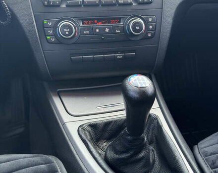 Серый БМВ 1 Серия, объемом двигателя 2 л и пробегом 220 тыс. км за 7400 $, фото 31 на Automoto.ua