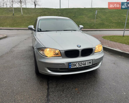 Серый БМВ 1 Серия, объемом двигателя 2 л и пробегом 200 тыс. км за 7550 $, фото 47 на Automoto.ua