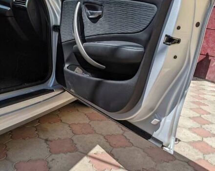 Серый БМВ 1 Серия, объемом двигателя 2 л и пробегом 185 тыс. км за 8500 $, фото 7 на Automoto.ua