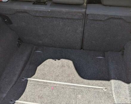 Серый БМВ 1 Серия, объемом двигателя 2 л и пробегом 185 тыс. км за 8500 $, фото 12 на Automoto.ua