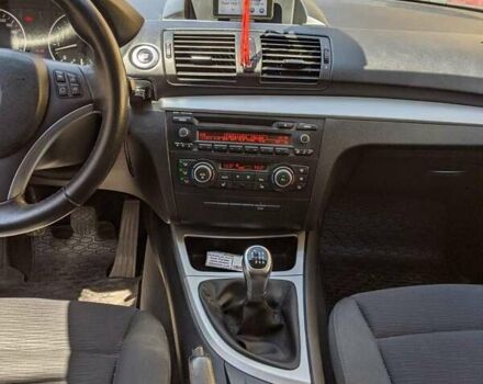 Серый БМВ 1 Серия, объемом двигателя 2 л и пробегом 185 тыс. км за 8500 $, фото 11 на Automoto.ua