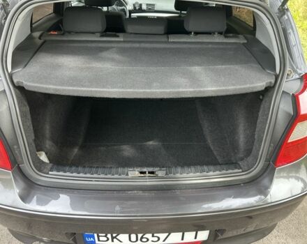 Серый БМВ 1 Серия, объемом двигателя 1.6 л и пробегом 250 тыс. км за 4550 $, фото 7 на Automoto.ua